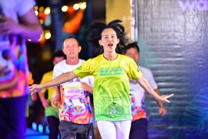 BIB: 210, 60053
                            <button type="button" onclick="openModal(21803912)" class="btn btn-primary btn-sm float-right btn-popup" data-toggle="modal" data-target=".modal-high-quality">
                        <i class="fas fa-shopping-cart"></i> Add to Cart
                    </button>
                                            <button type="button" onclick="isThisMe(21803912, true)" class="btn btn-success btn-sm float-right btn-popup btn-isme hidden" data-toggle="tooltip" data-placement="bottom" title="นี่คือรูปของคุณใช่ไหม คลิกที่นี่เพื่อเอาเข้าอัลบั้ม">
                        <i class="fas fa-plus"></i> Add to album
                    </button>
                    <button type="button" onclick="isThisMe(21803912, false)" class="btn btn-warning btn-sm float-right btn-popup btn-isnotme hidden">
                        <i class="fas fa-ban"></i> Remove from album
                    </button>